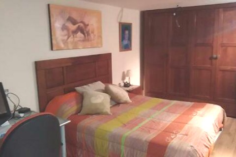 Casa de 200 metros cuadrados encantadora cerca de Barcelona. — photo 6