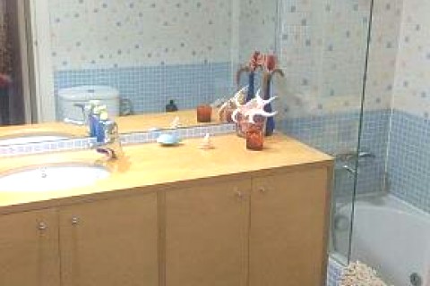 Casa de 200 metros cuadrados encantadora cerca de Barcelona. — photo 10