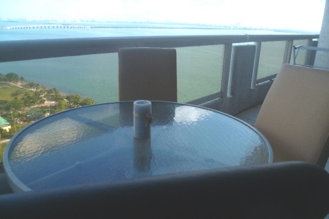 BEAU 2/3  PIECES MIAMI DANS  HOTEL 4 ETOILES — photo 3