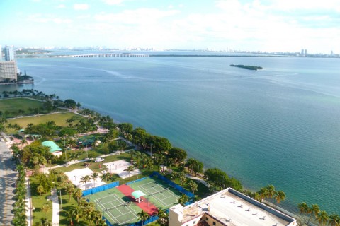 BEAU 2/3  PIECES MIAMI DANS  HOTEL 4 ETOILES — photo 7