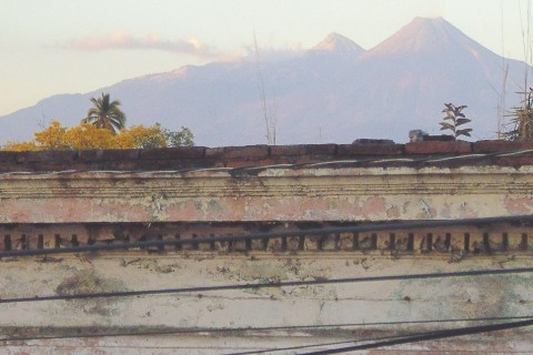 Conoce una ciudad con un volcán activo a 45 minutos de la playa y en un entorno de vegetación exuberante. — photo 3