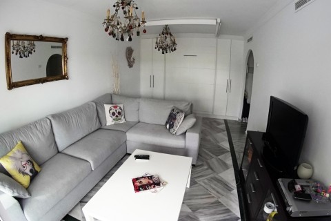 APARTAMENTO CON JARDIN PRIVADO EN URBANIZACIÓN DE PUERTO BANUS - MARBELLA — photo 11