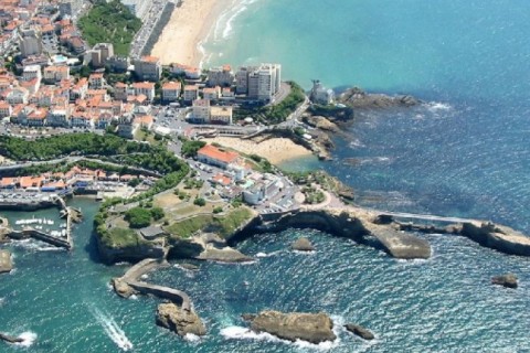 Notre villa se trouve à Biarritz au fond d'une impasse protégée par les arbres — photo 9