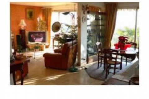 Maison californienne avec vue panoramique — photo 2