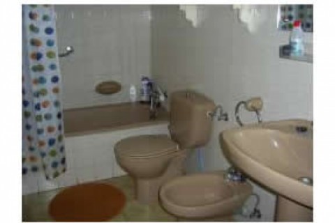 Piso bien con todo lo necesario y c... — photo 4
