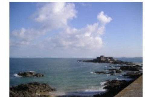 Nous sommes situe intra muros, en p... — photo 3