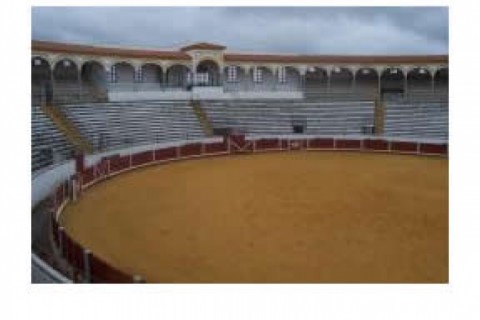 La casa tiene cuatro dormitorios , ... — photo 12