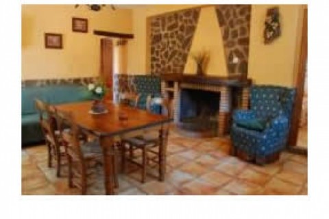 La casa tiene cuatro dormitorios , ... — photo 3