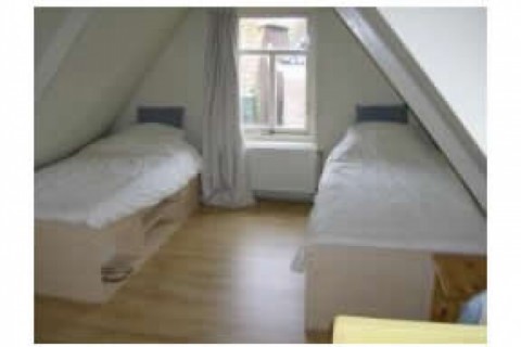 A detached property in a lovely vil... — photo 2