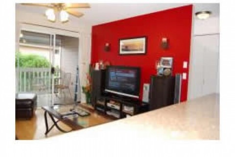 We have a two bedroom, one bathroom... — photo 2