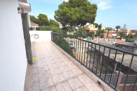 Sunny detached house with tubular swimming pool, garden and BBQ, near beach — photo 19