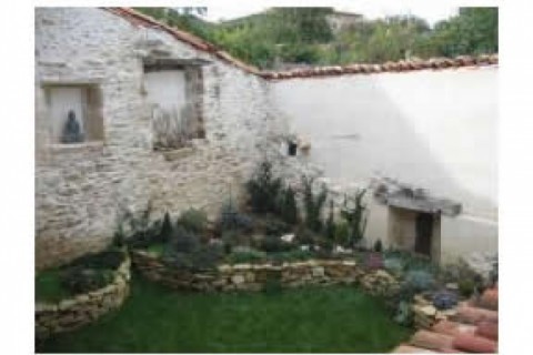 Casa de piedra con balconada, porch... — photo 4