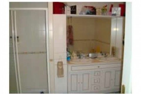 Maison de plein pied , sur 180 m² ... — photo 11