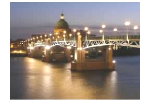 Au bord de la Garonne dans Toulouse la ville rose — photo 2