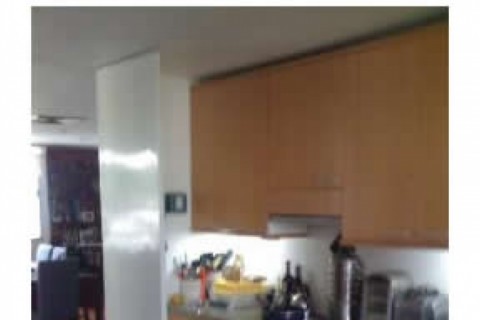 Appartement très clair avec de grandes baies vitrees et fleuries — photo 3