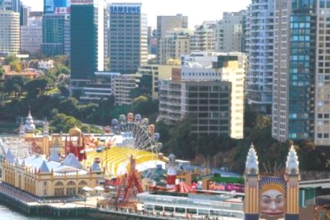 Apartment with fantastic view of Sydney Harbour and Luna Park — photo 2