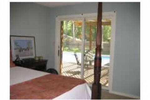 Contemporary Updated 3 bedroom 2 ba... — photo 3