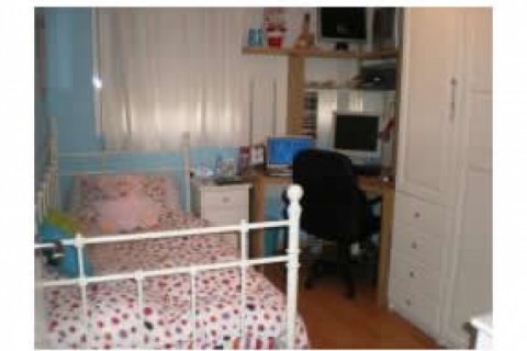 Bonito piso con 2 habitaciones: 1 d... — photo 15