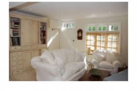 Come and live right next door to a castle! — photo 4