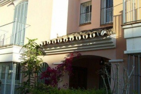 Bonita casa adosada en Marbella — photo 2