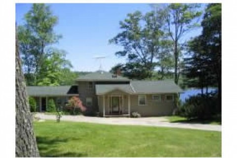 Comfortable Lakefront home in the "... — photo 5