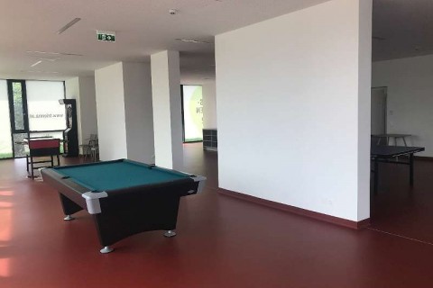 Belvedere Palace walking distance Apartment with balcony, gym, sauna and play room — photo 22