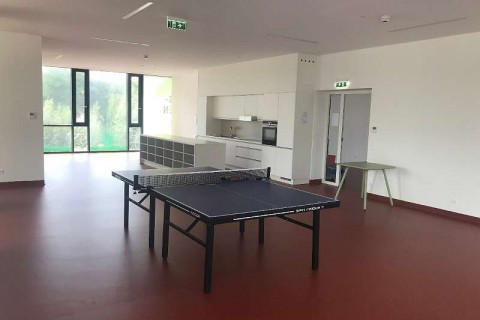 Belvedere Palace walking distance Apartment with balcony, gym, sauna and play room — photo 23