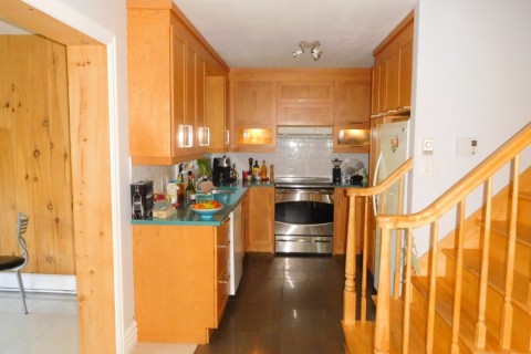 Maison dans les montagnes laurentiennes. — photo 4