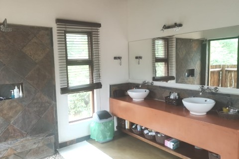 Magnifique villa au milieu des animaux — photo 11