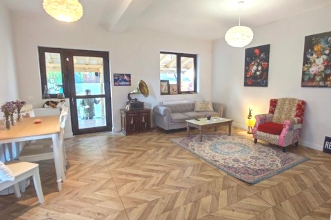 Dobby’s House — photo 2