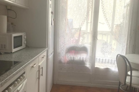 Ofreaco mi piso o habitaciones  de Pamplona de mi casa, piso solo durante agosto, resto del año habitación. — photo 8