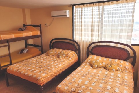 Habitación privada de hostal en Salinas — photo 7