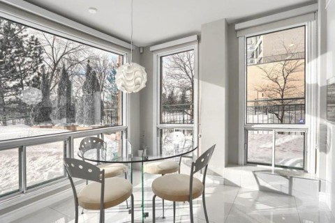 Grand appartement en face de Montréal — photo 3