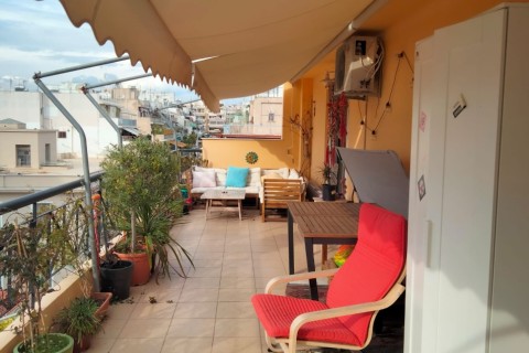 Cozy appartment in the center of Athens with huge terrace — photo 10