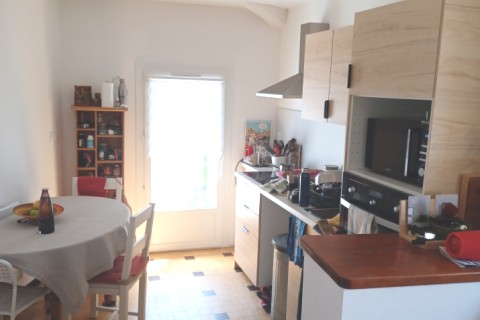 Maison de village au coeur d'un village provençal — photo 2