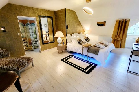 Grande Maison dans petit village d'Aveyron — foto 2
