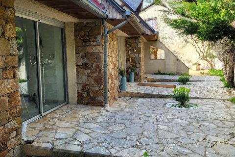 Grande Maison dans petit village d'Aveyron — foto 16