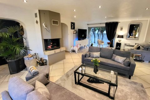 Grande Maison dans petit village d'Aveyron — foto 1
