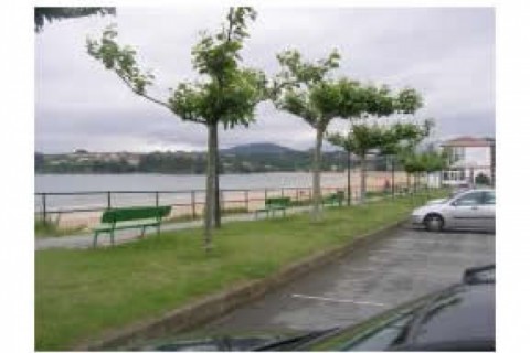 SITUADO EN EL CENTRO DEL PUEBLO, A ... — photo 2