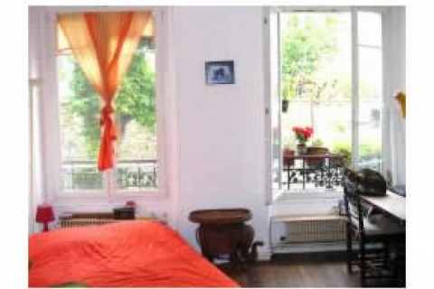 C'est un appartement situé à Paris — photo 2