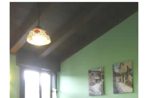La casa está situada en un pequeñ... — photo 3