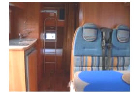 Camping car modèle 2009 6 places — photo 2