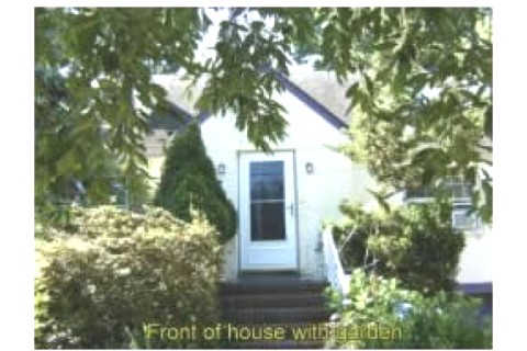 This is a 2 story, 3 bedroom house ... — photo 6