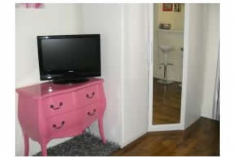 Appartement est situé en plein coeur de paris — photo 2