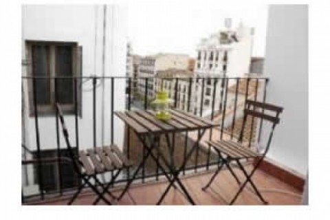 Es un fantástico loft con balcón ... — photo 8
