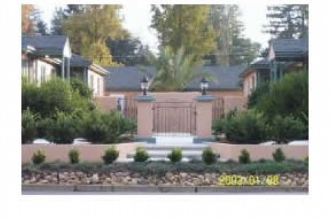 This home is a 875 SF cottage locat... — photo 2