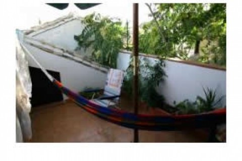La casa está ubicada en el barrio ... — photo 3