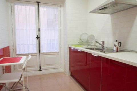 Centro historico de Madrid, apartamento con tres balcones — photo 2