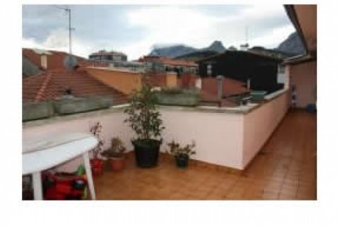 La casa esta situada en casco histo... — photo 4