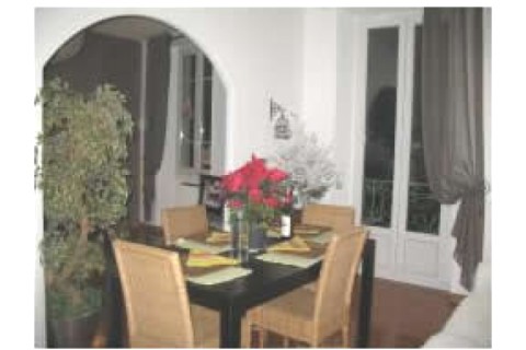 L'appartement se trouve a 5 min a p... — photo 3